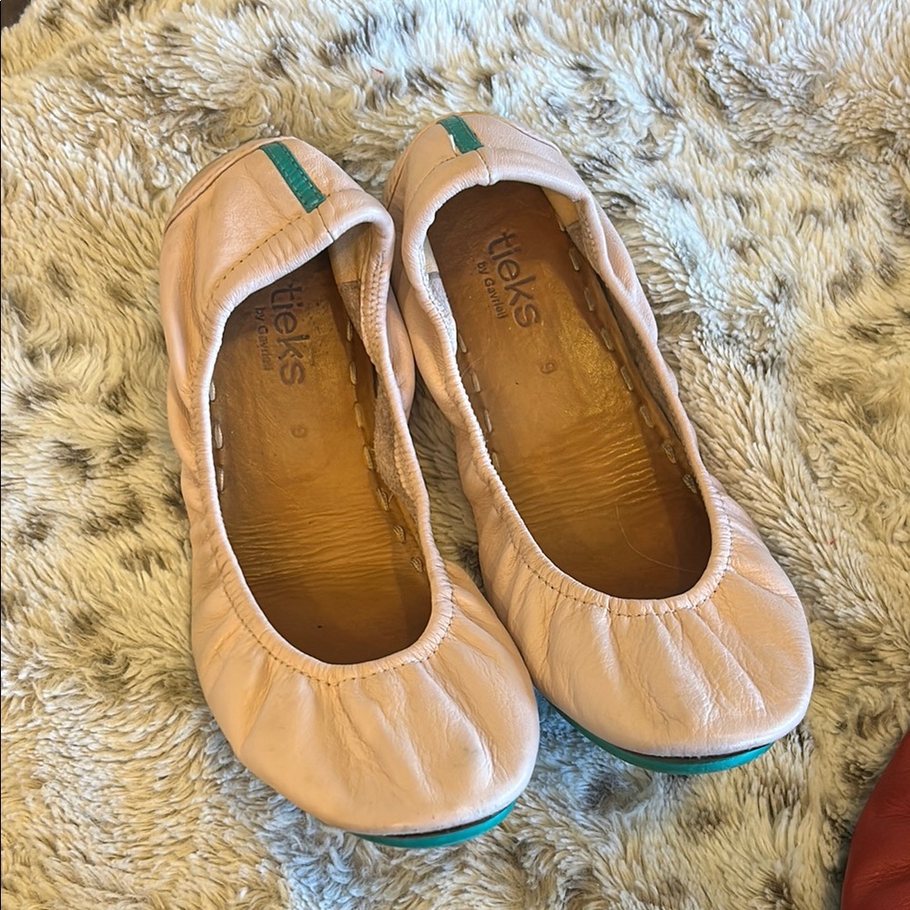 Tieks - size 9 - Ballerina pink